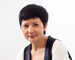 將當年的任性轉化為韌性,李烈重新在演藝圈中找到自己的位置。