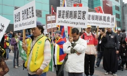 在台灣的西藏人3 月12 日走上街頭,要中國政府讓達賴喇嘛可以回到西藏。(攝影/林敬原)