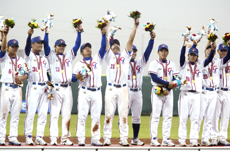 從1994年廣島亞運棒球成為正式項目以來，四屆的亞運會只有韓國曾經達成衛冕大業，身為衛冕軍的中華隊，不再以挑戰者的姿態，而是以衛冕者的身分，精銳盡出死守金牌。(攝影／戴嗣松)