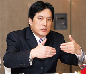 統一總經理羅智先認為,全球氣候異常下,大宗物資飆漲深不見底